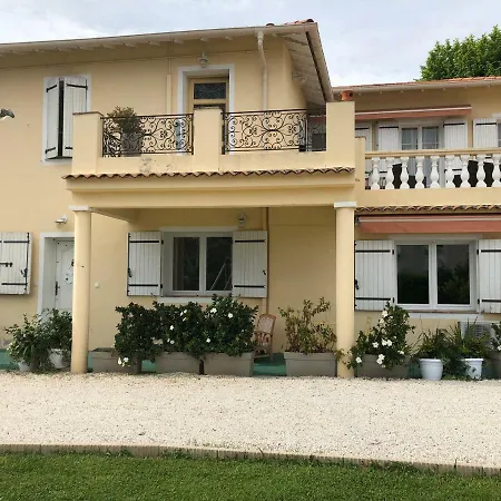 Pauldomi Apartman *
